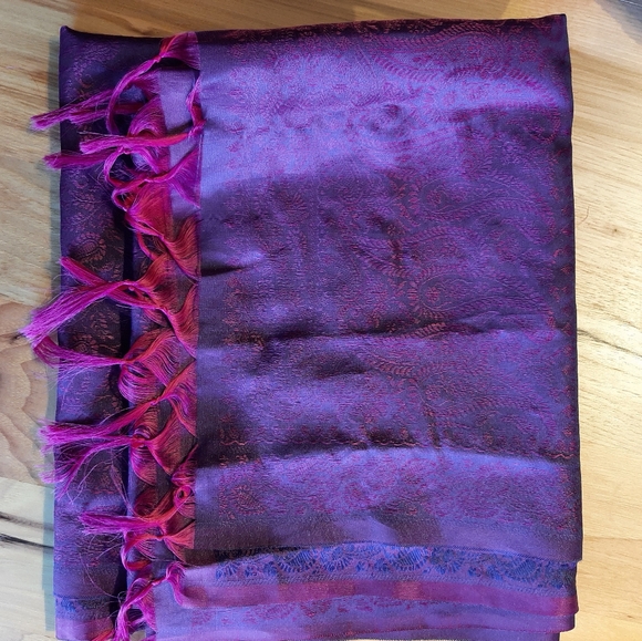 Pink and purple scarf. - Picture 2 of 2